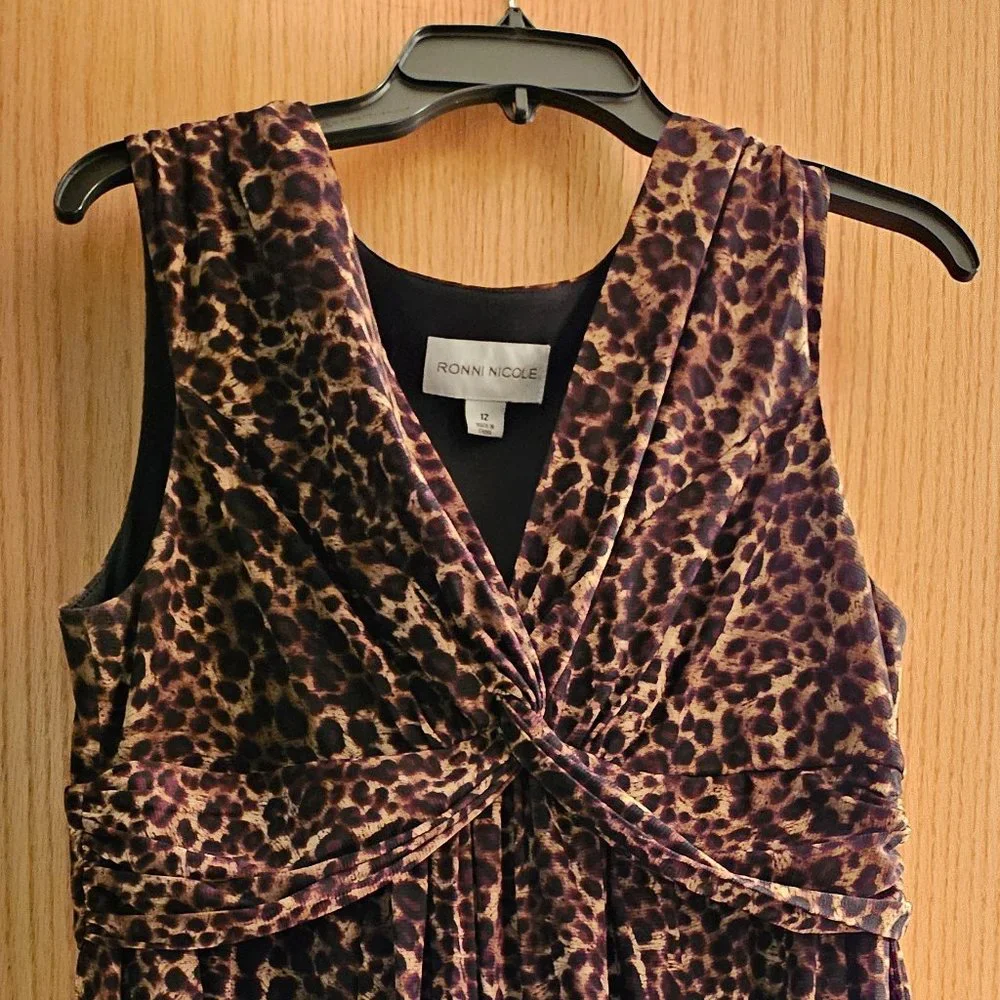 Dress - Picture 3 of 5